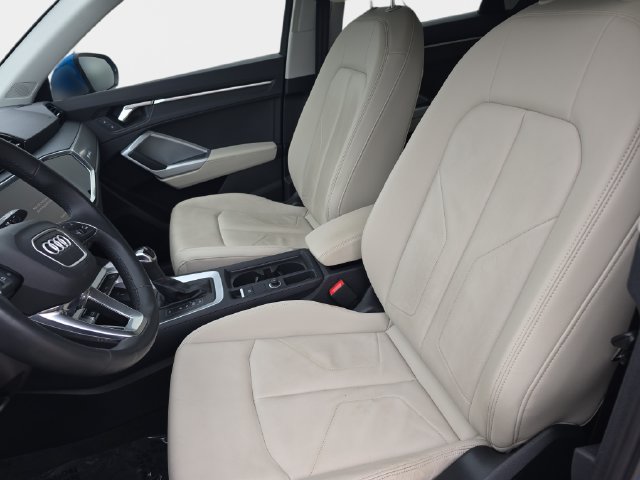 Used 2023 Audi Q3 2.0T Premium w/ Convenience Package AWD/4WD image 18