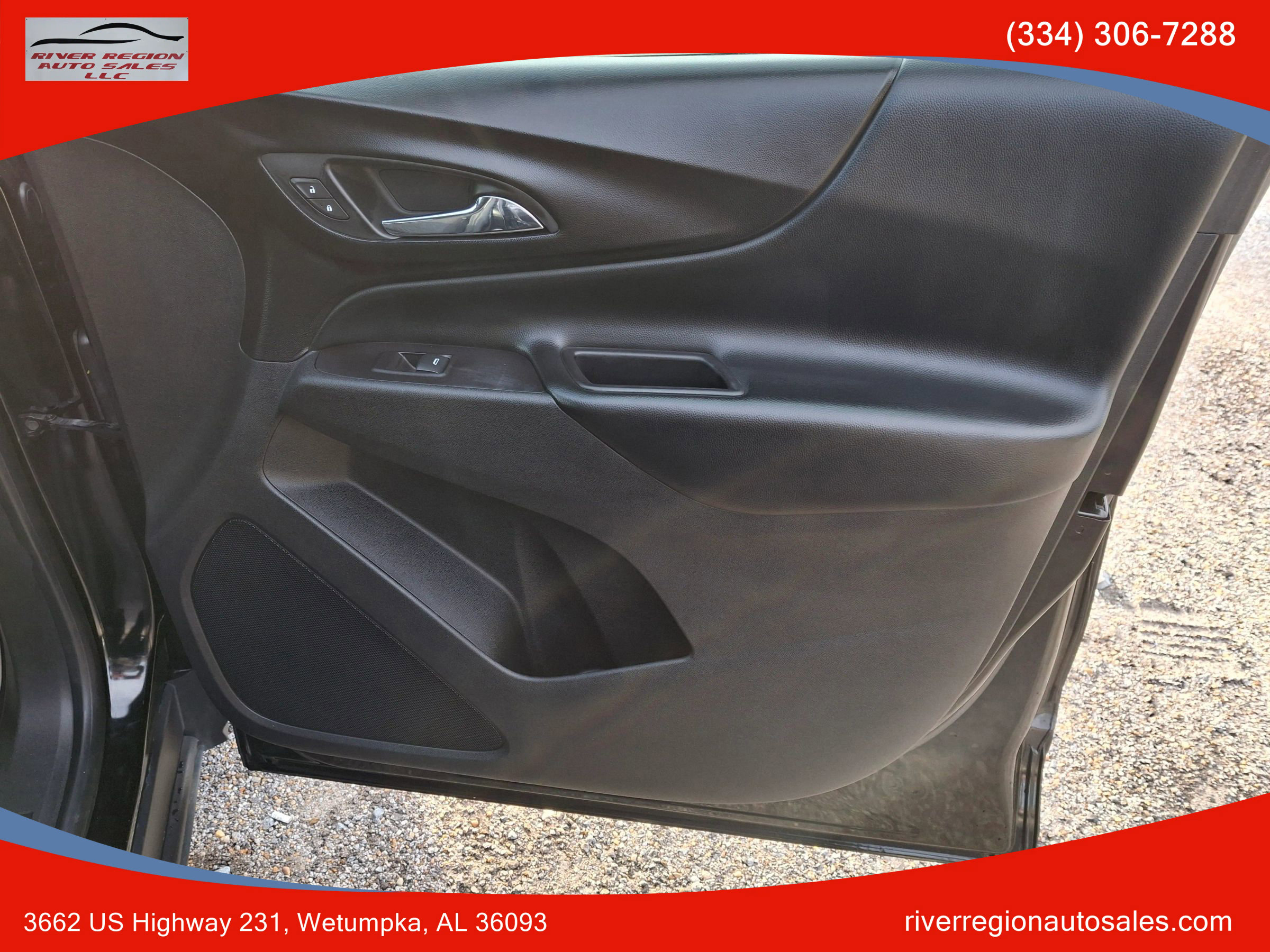 Used 2018 Chevrolet Equinox LT image 12