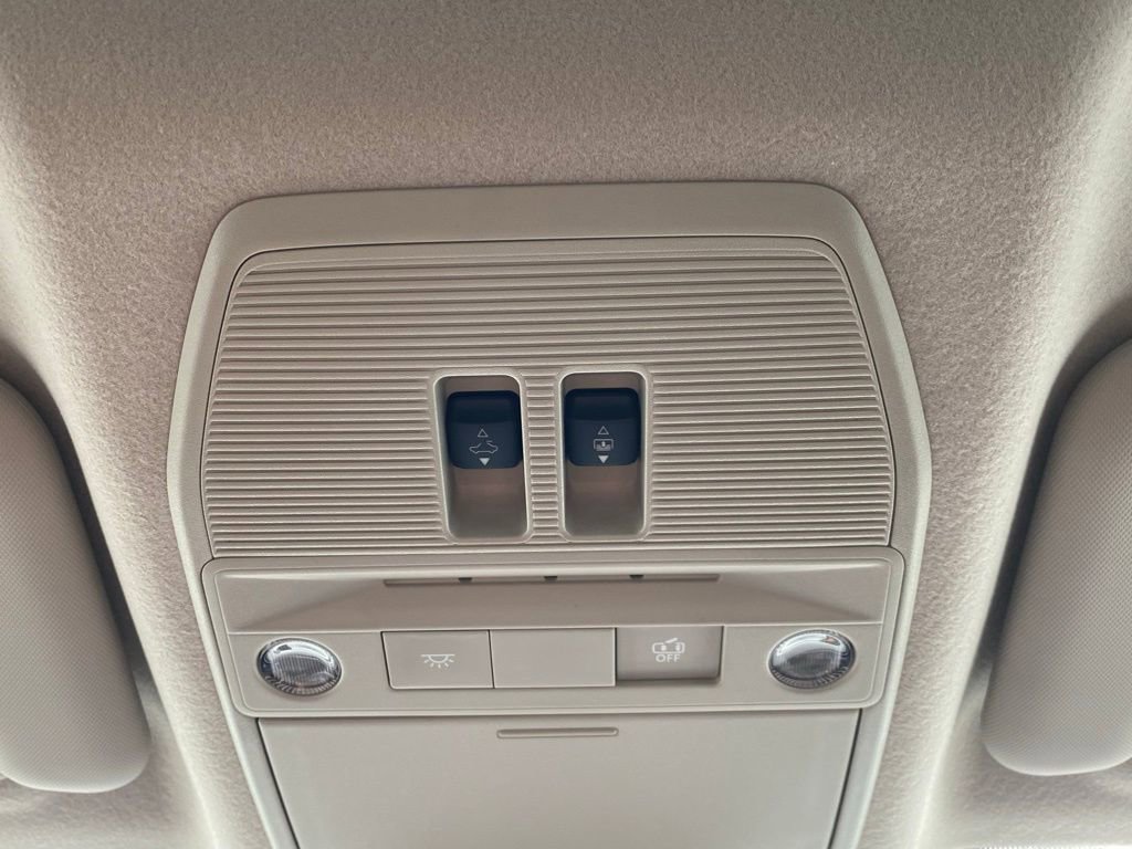 New 2025 Nissan Kicks SR w/ SR Premium Package image 29