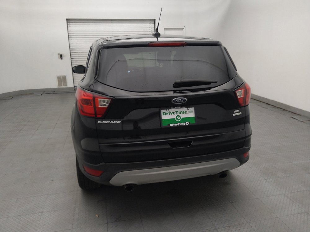 Used 2019 Ford Escape SE FWD image 6