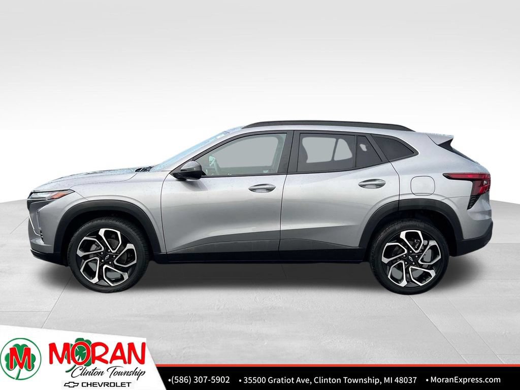 Certified 2024 Chevrolet Trax RS w/ Driver Confidence Package FWD image 3
