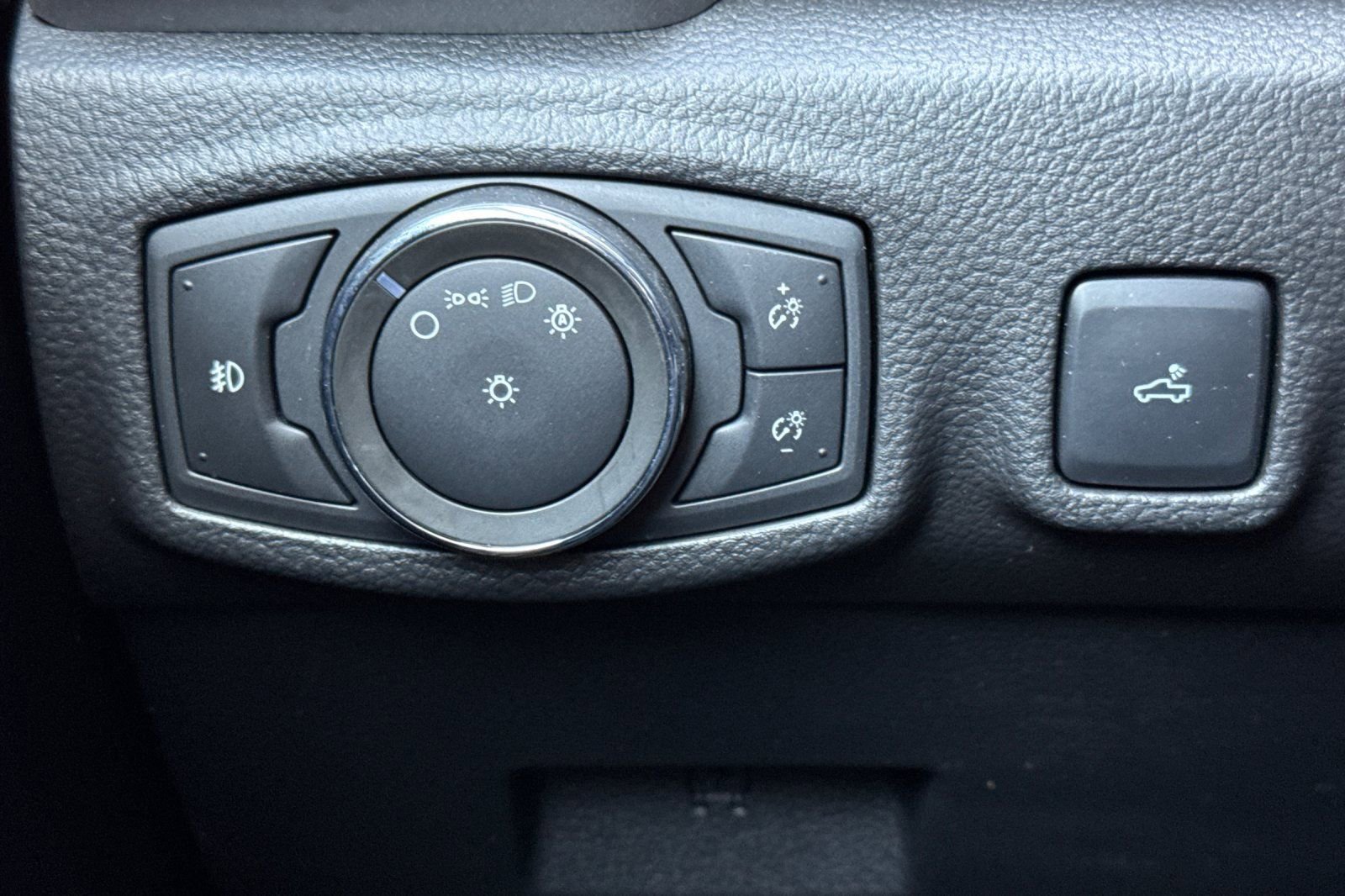 Used 2022 Ford Ranger XLT w/ FX4 Off-Road Package image 27