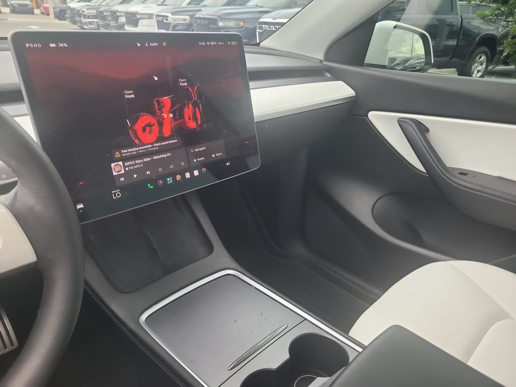 Used 2022 Tesla Model Y Performance AWD/4WD image 24