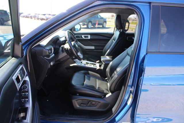 Used 2020 Ford Explorer XLT w/ Equipment Group 202A image 15