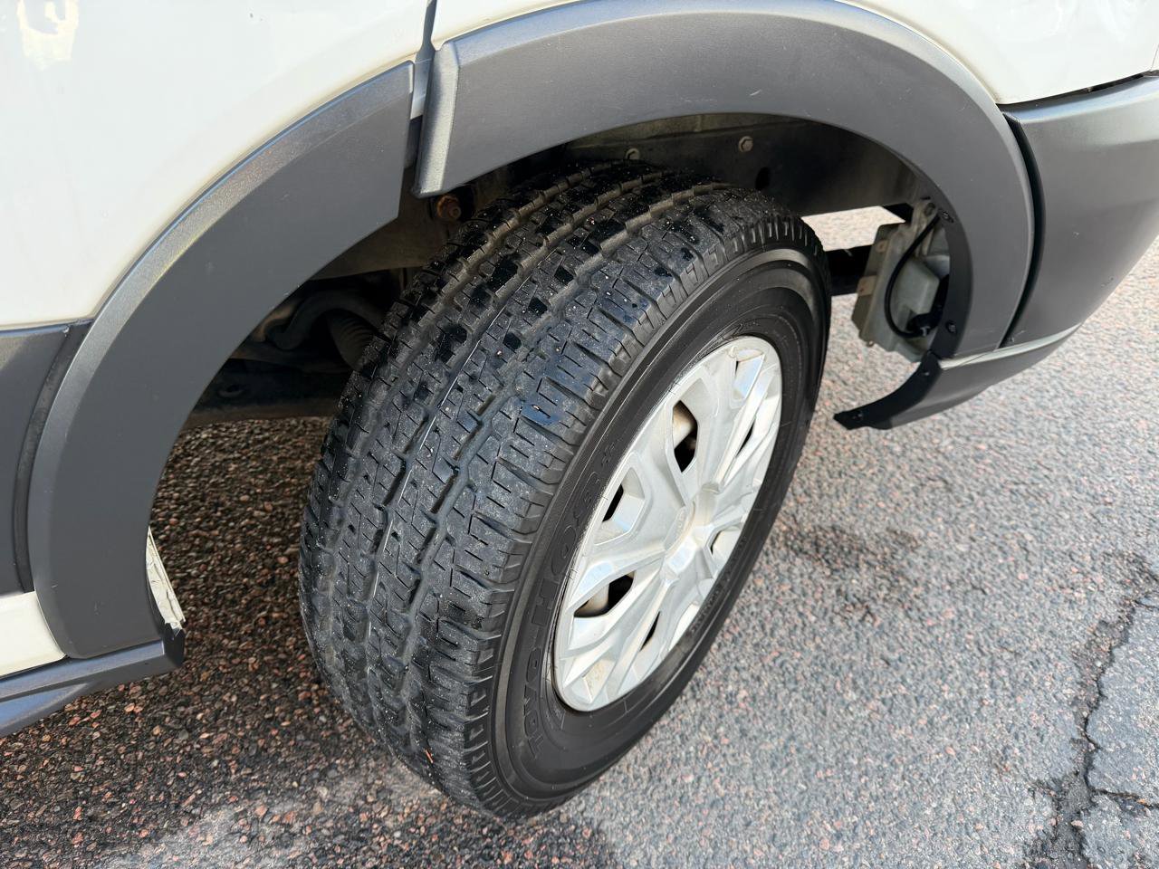 Used 2018 Ford Transit 250 T-250 148 Hi Rf 9000 GVWR Sli image 31