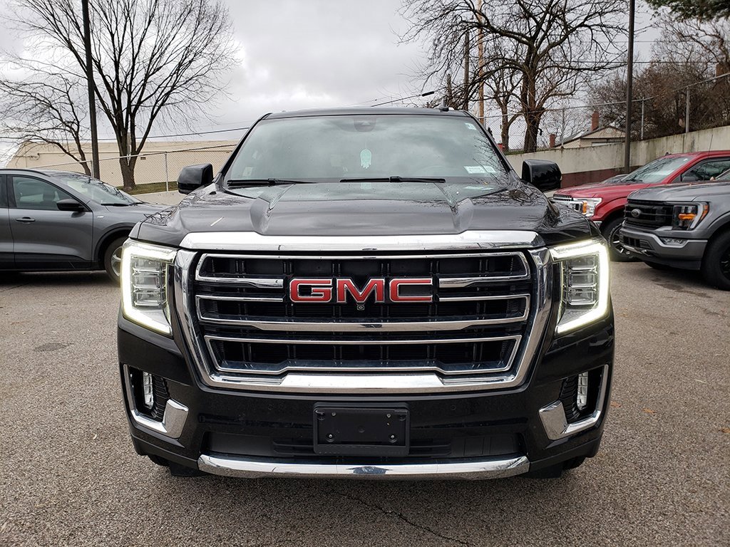 Used 2021 GMC Yukon XL SLT image 2