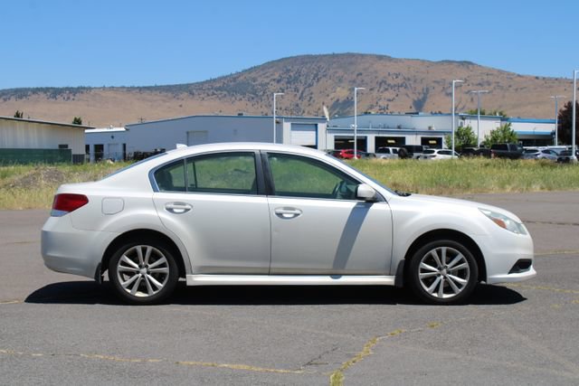 Used 2014 Subaru Legacy 2.5i Premium AWD/4WD image 6