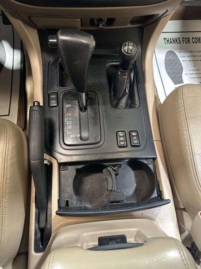 Used 2002 Toyota Land Cruiser image 30