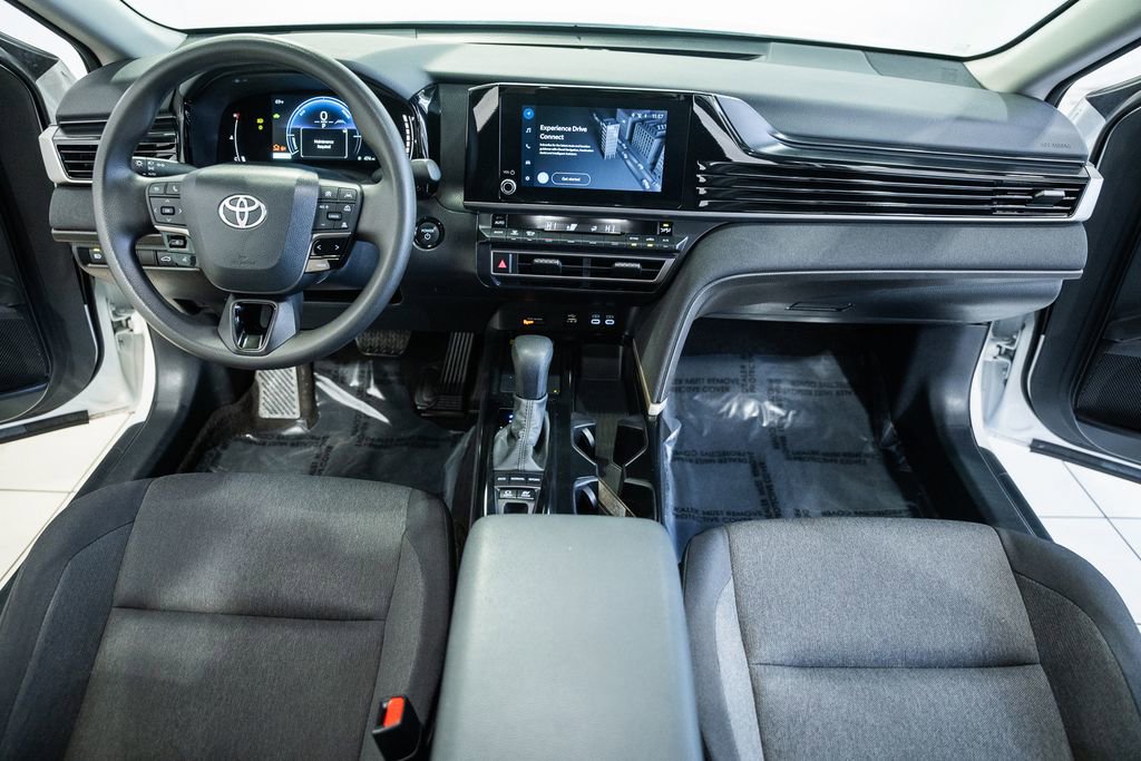 Used 2025 Toyota Camry LE image 17
