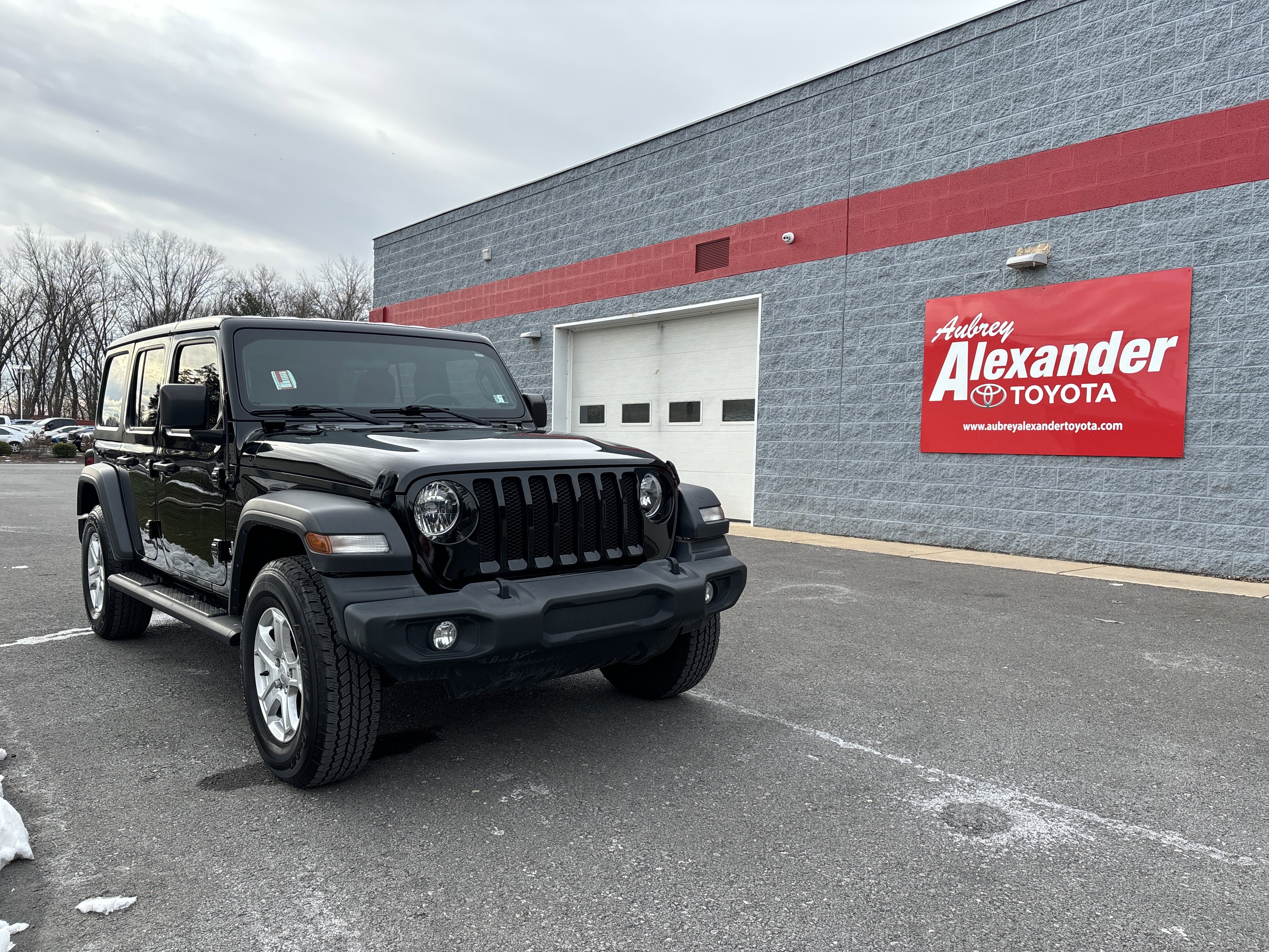 Used 2018 Jeep Wrangler Unlimited Sport S