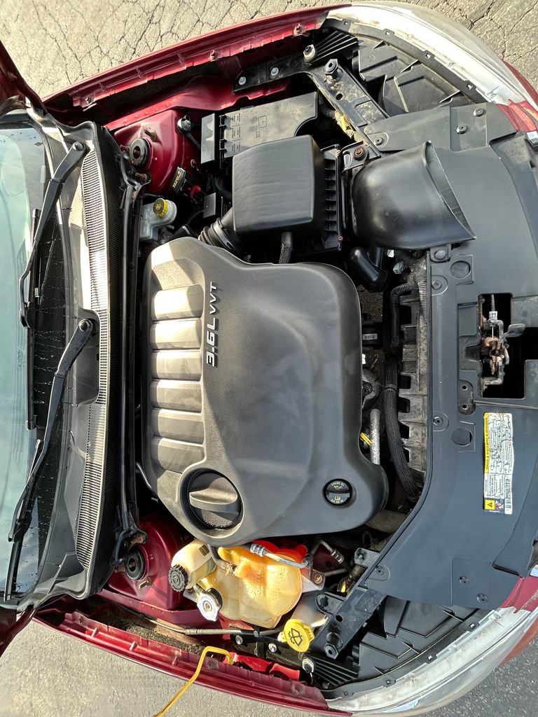 Used 2011 Chrysler 200 Touring FWD image 11