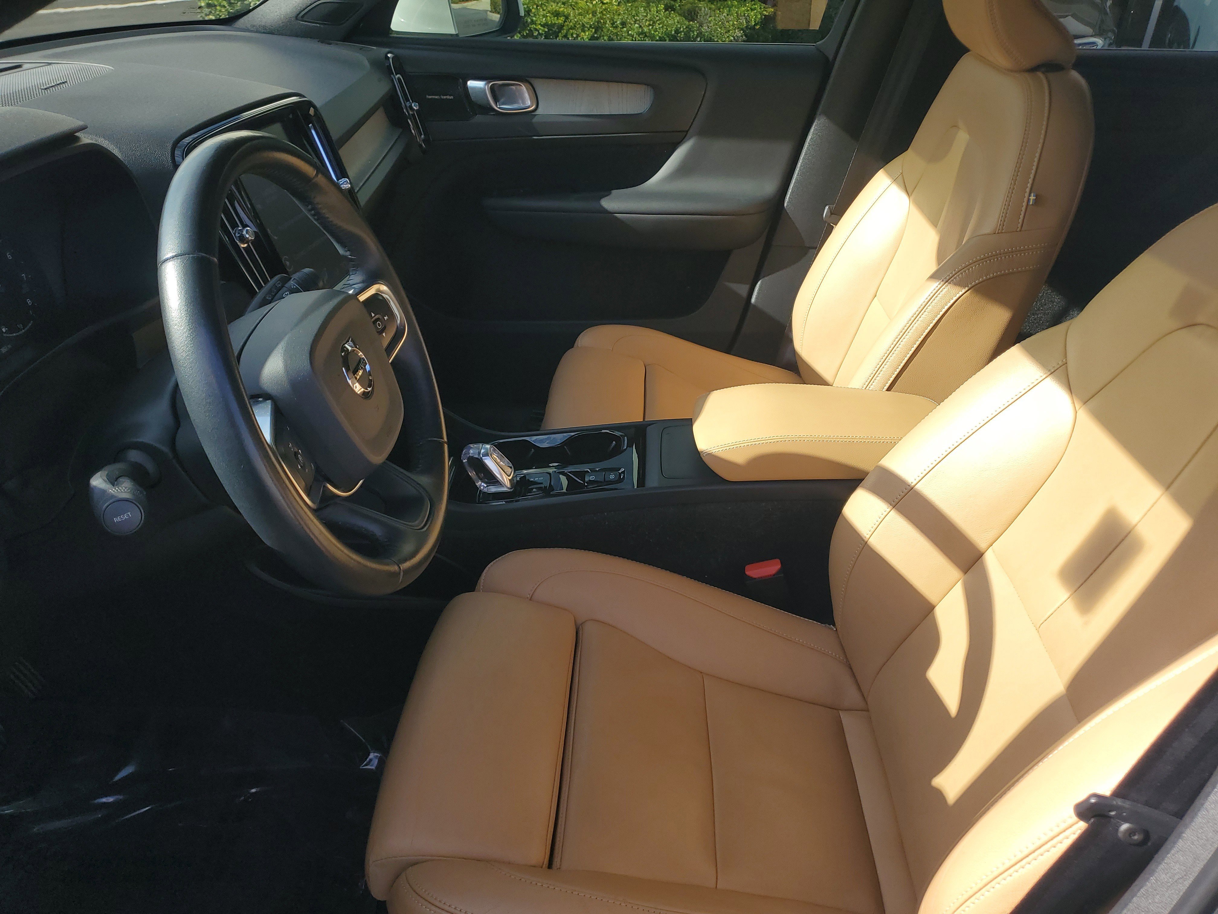 Used 2019 Volvo XC40 T5 Inscription image 21