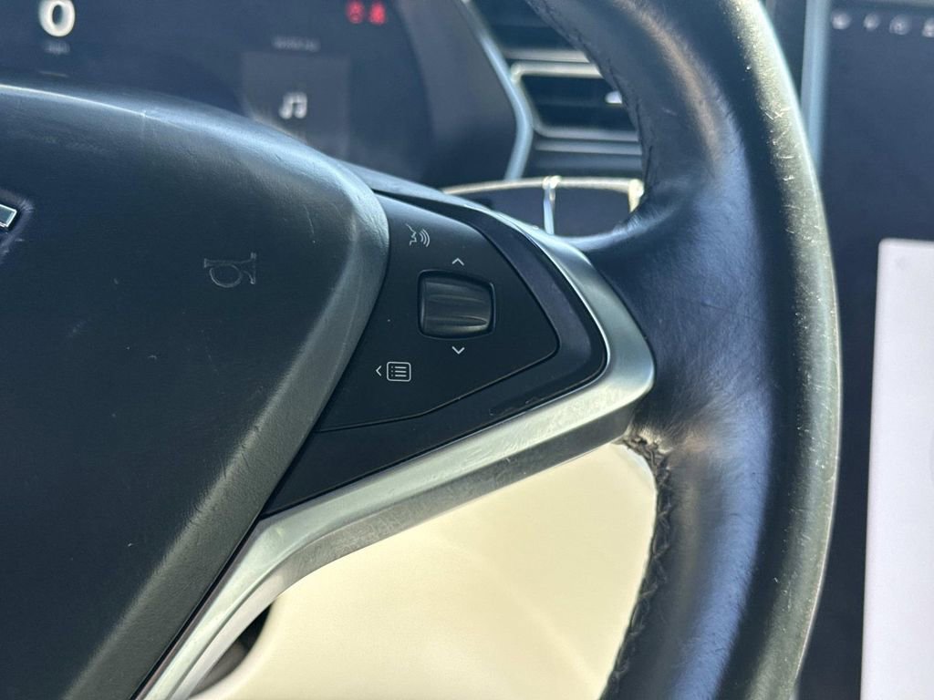 Used 2016 Tesla Model X Performance image 28