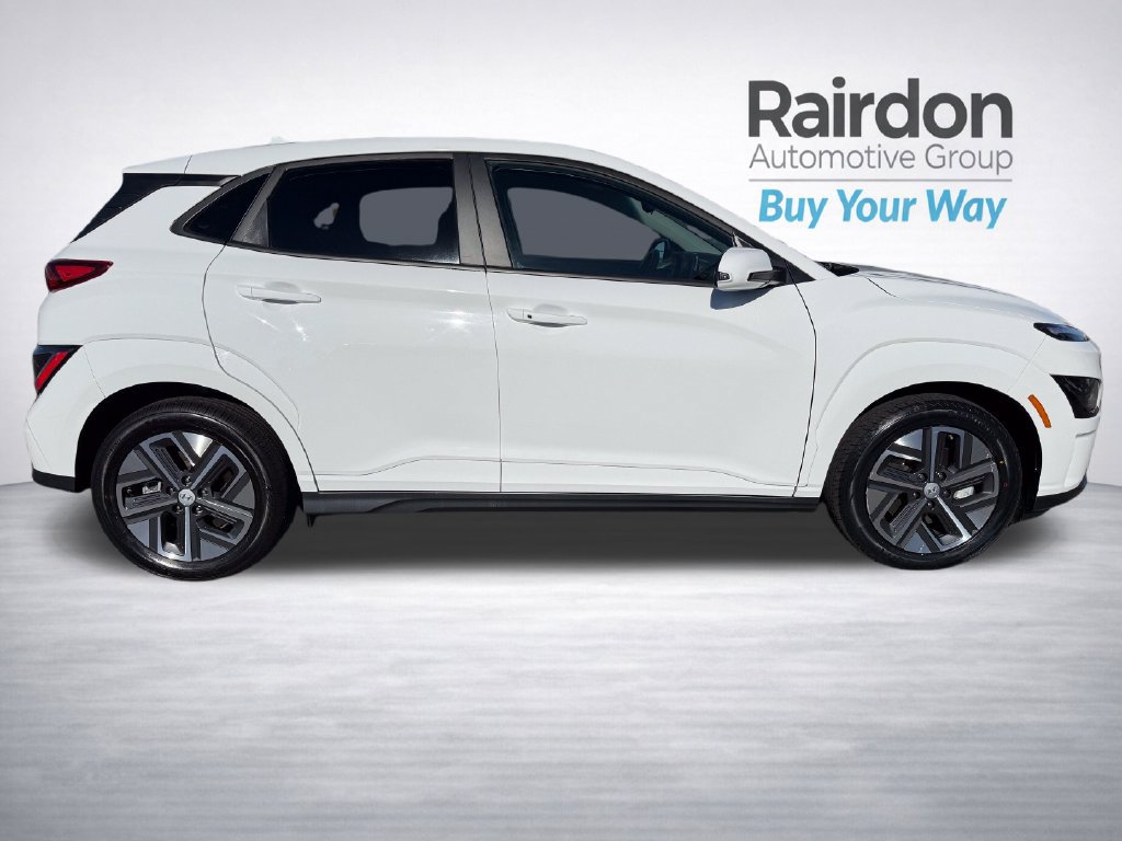 Used 2023 Hyundai Kona SE FWD image 8
