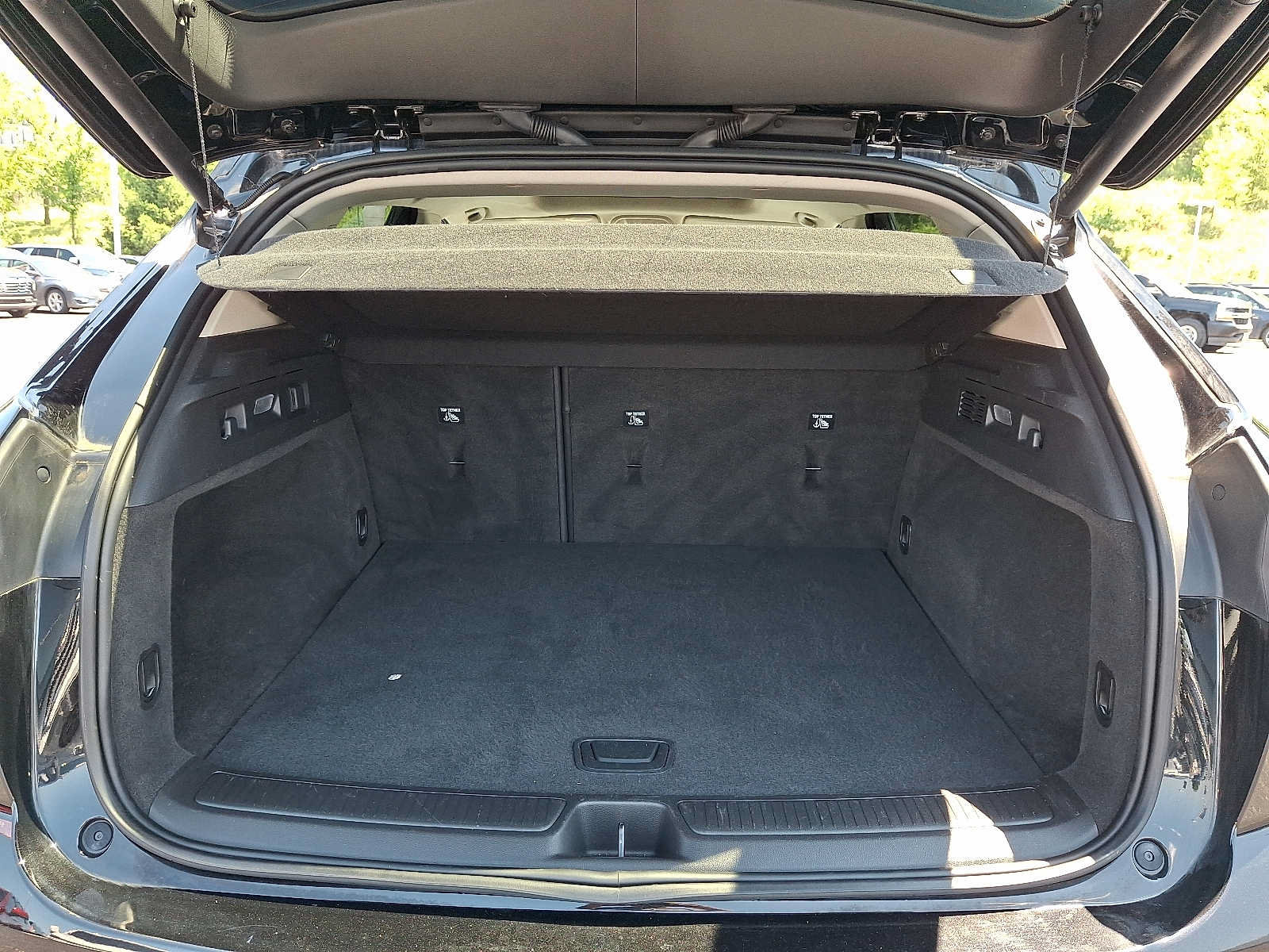 Used 2023 Buick Envision Avenir AWD/4WD image 29