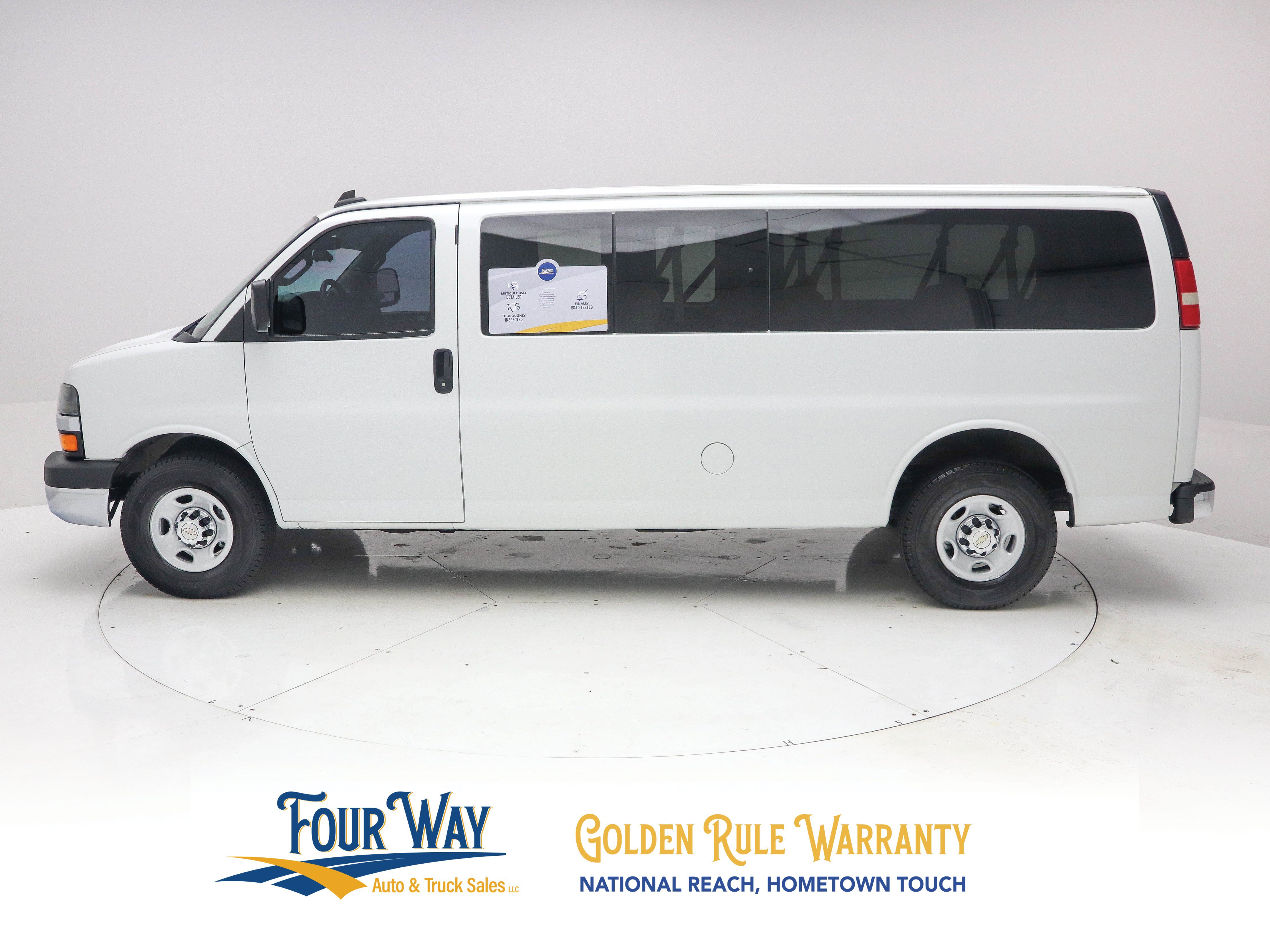 Used 2016 Chevrolet Express 3500 LT w/ LT Preferred Equipment Group RWD image 7