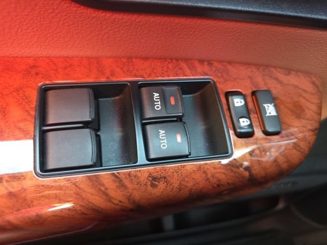 Used 2020 Toyota Sequoia Platinum AWD/4WD image 29