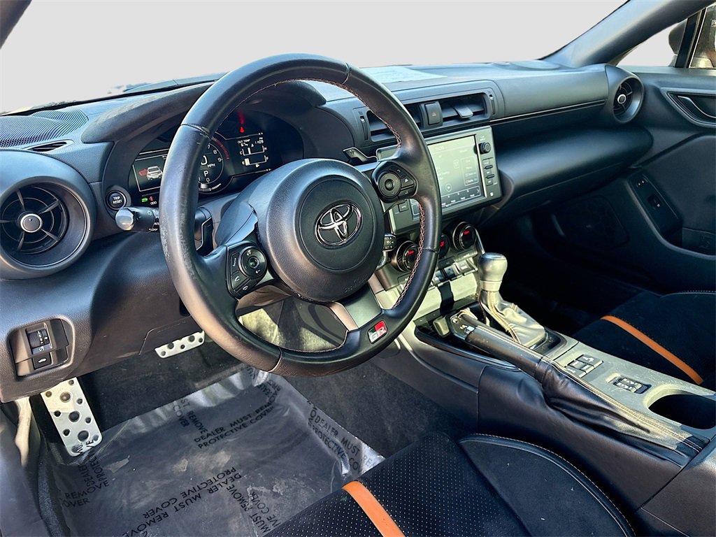 Used 2023 Toyota GR86 10th Anniversary SE image 9