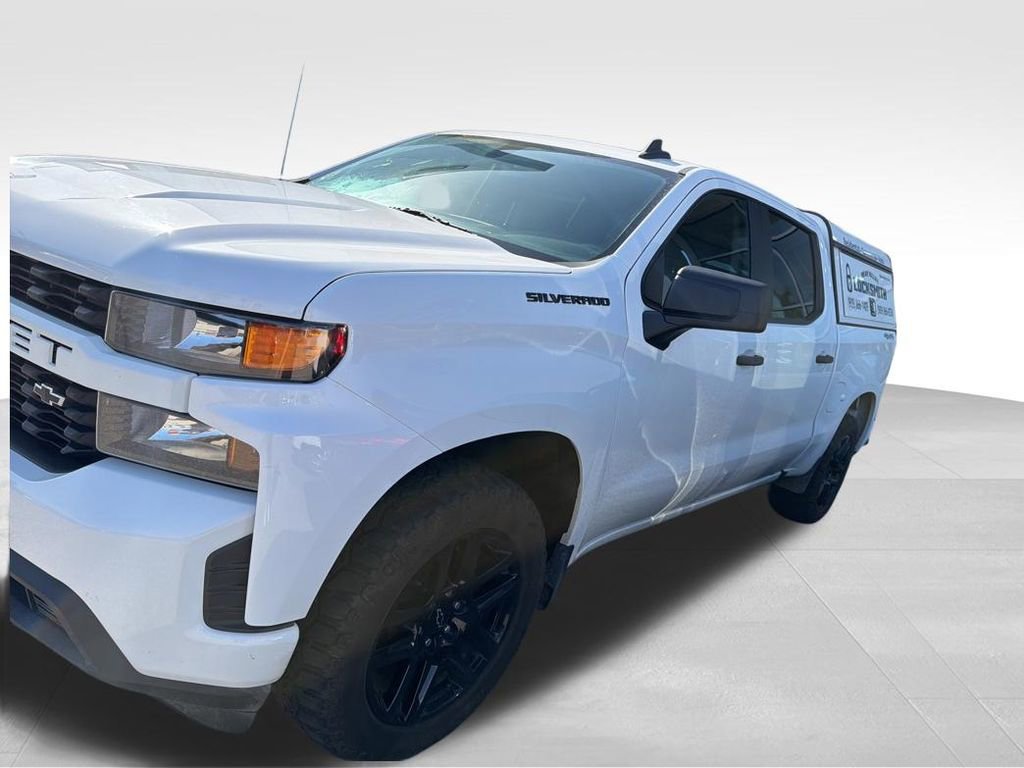 Used 2022 Chevrolet Silverado 1500 Custom w/ LPO, Blackout Package AWD/4WD image 7