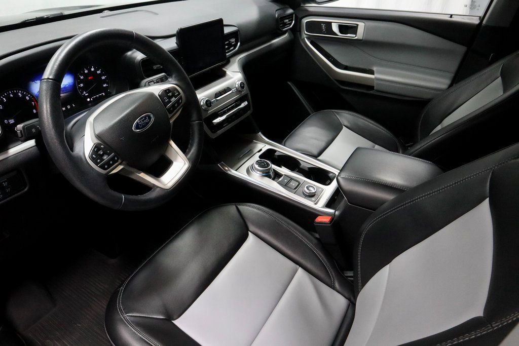 Certified 2023 Ford Explorer XLT w/ Equipment Group 202A image 26