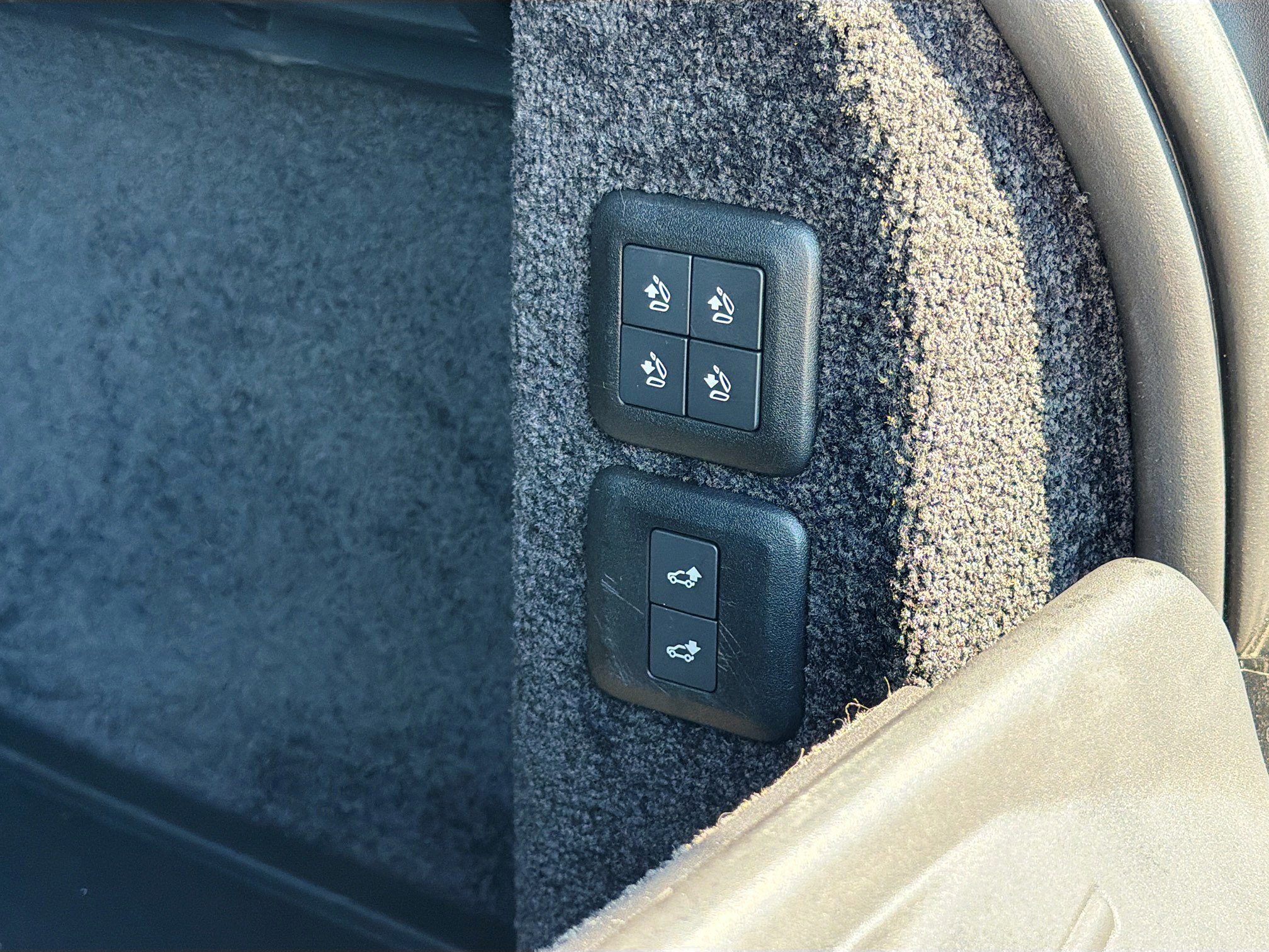 Used 2022 Land Rover Range Rover Westminster Edition image 13