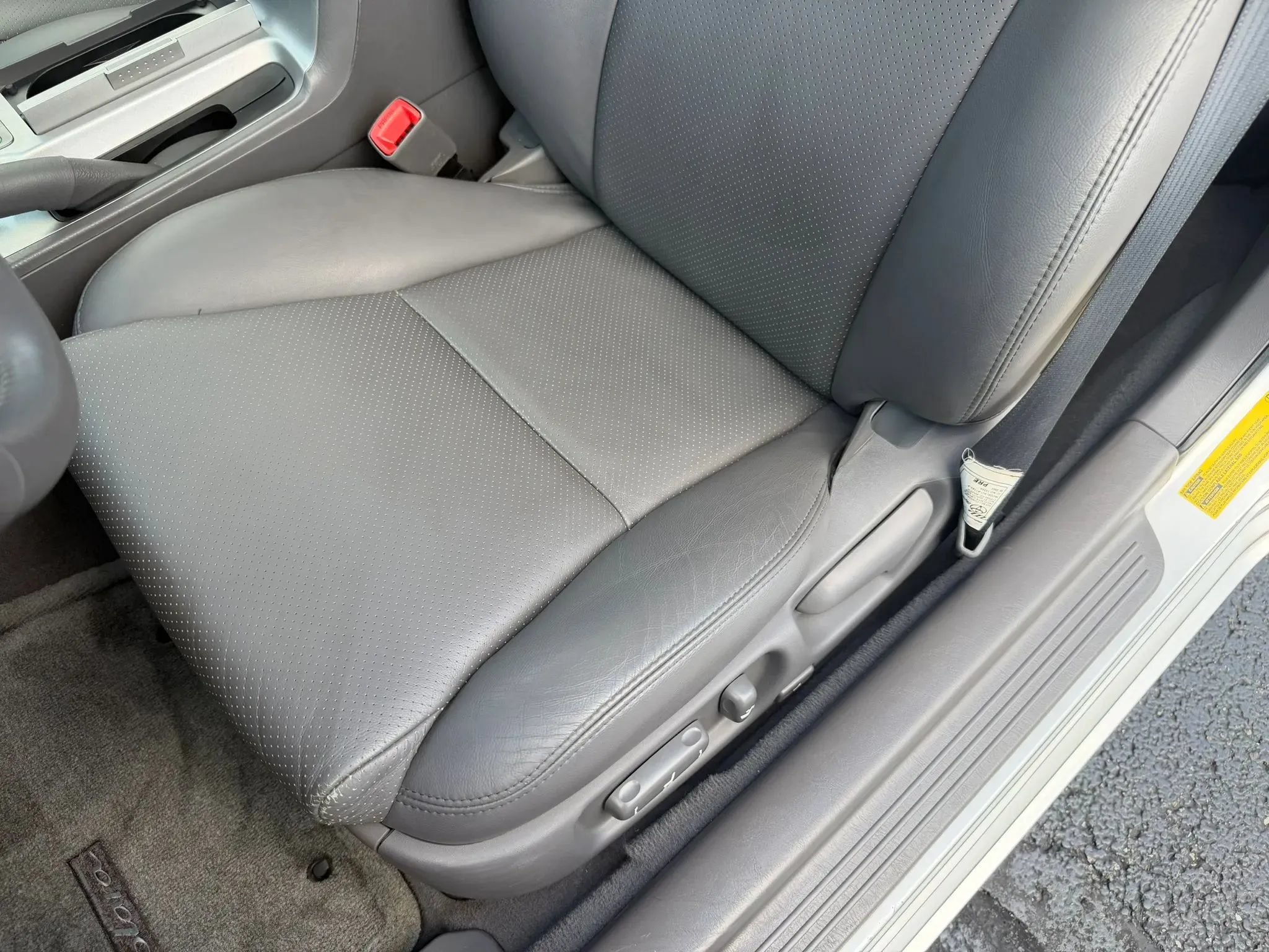 Used 2006 Toyota Solara SLE FWD image 8