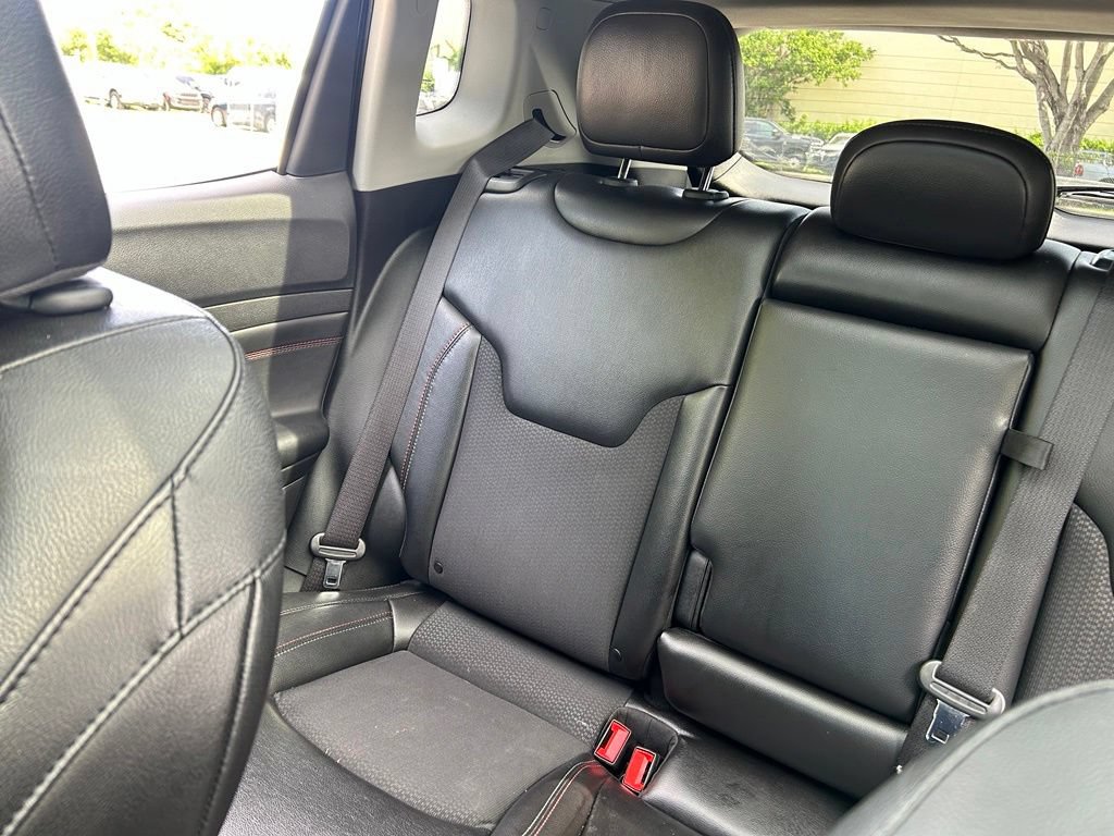 Used 2022 Jeep Compass Trailhawk w/ Sun and Sound Group AWD/4WD image 13