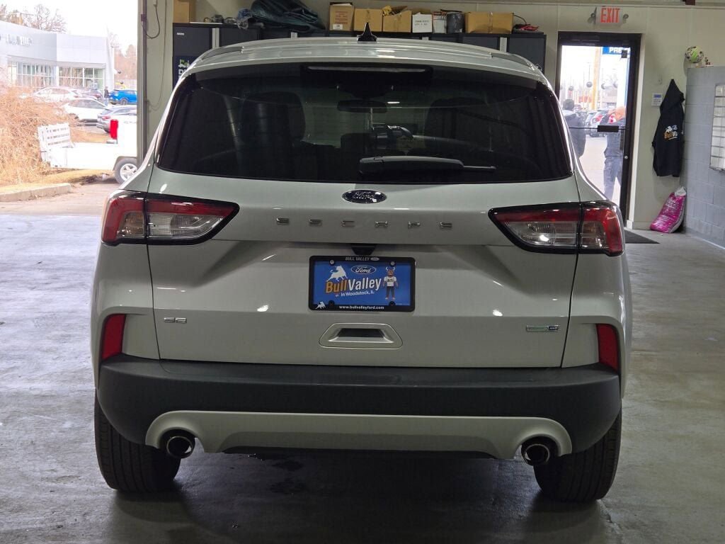 Used 2020 Ford Escape SE image 15