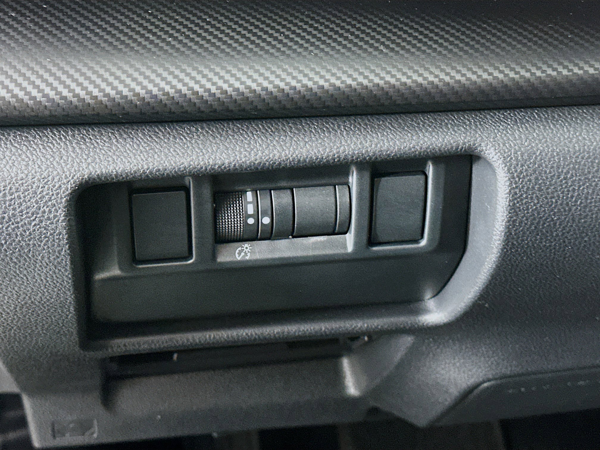 Used 2024 Subaru Crosstrek 2.0i Premium image 16