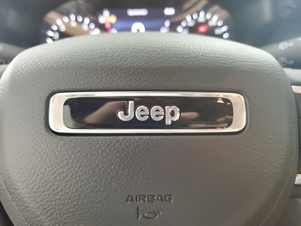 New 2026 Jeep Compass Latitude image 21