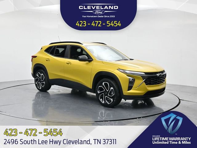 Used 2025 Chevrolet Trax RS w/ Driver Confidence Package image 1