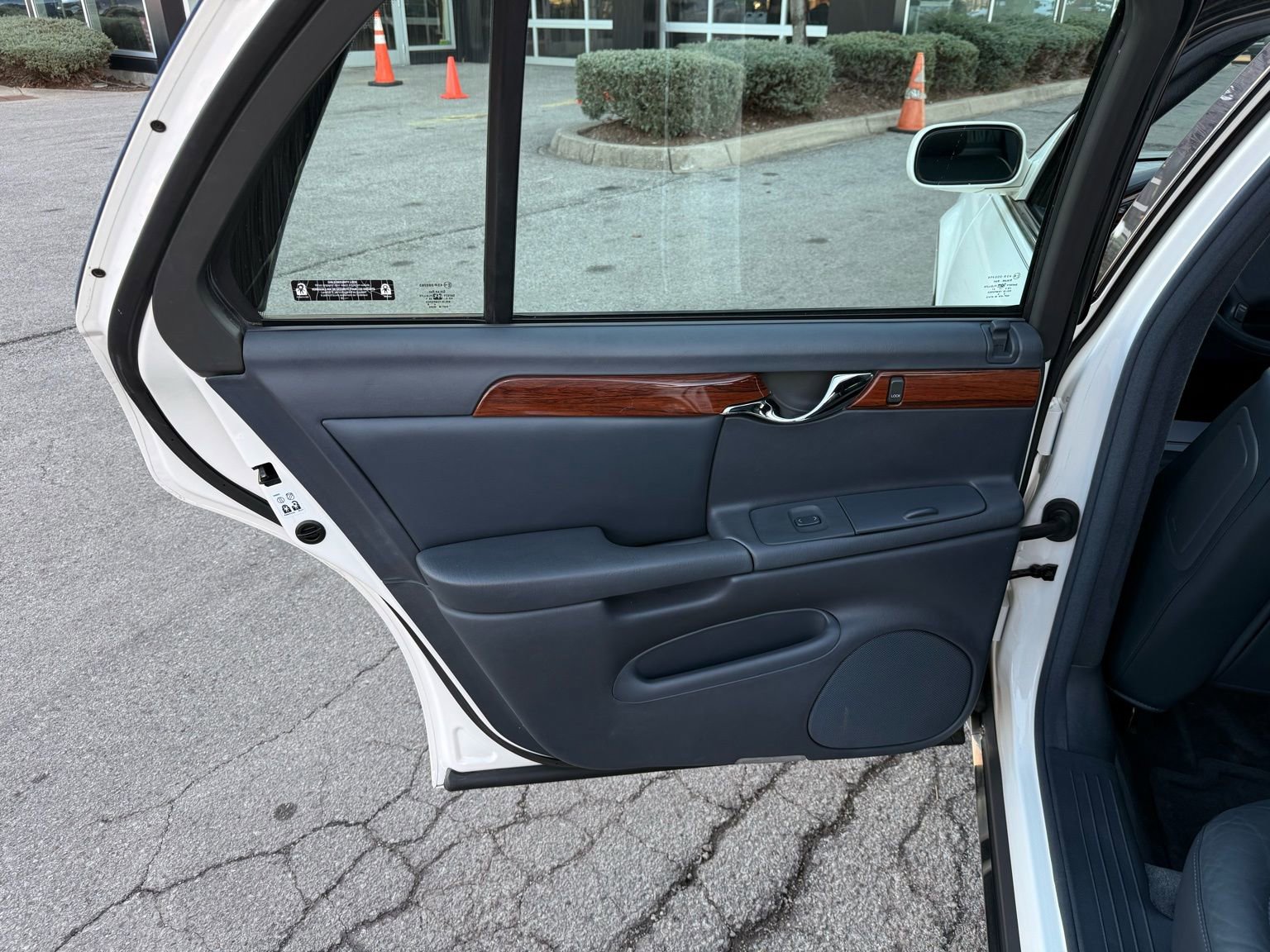 Used 2002 Cadillac De Ville image 34