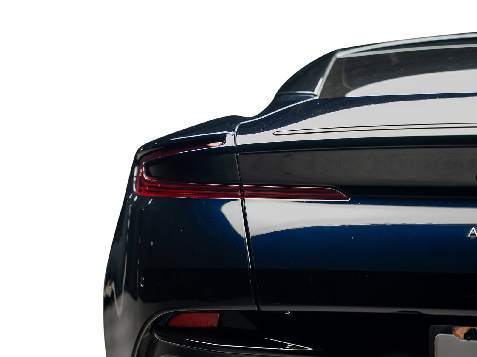 Used 2017 Aston Martin DB11 V12 RWD image 12