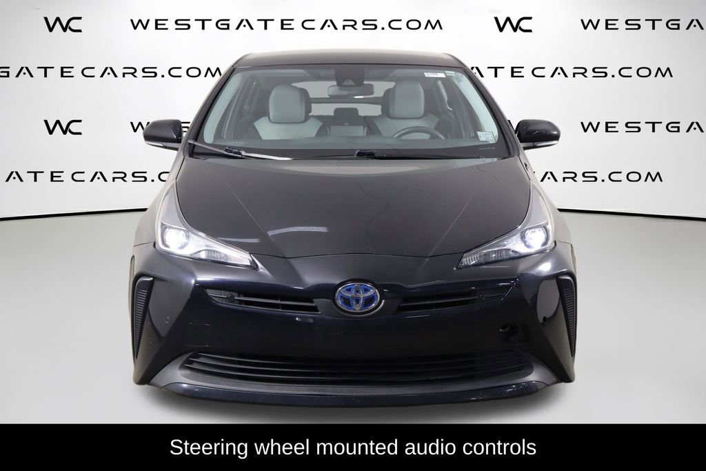 Used 2022 Toyota Prius LE image 2