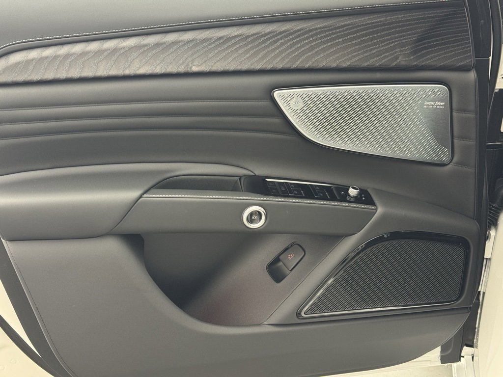 New 2025 Maserati Grecale GT image 8