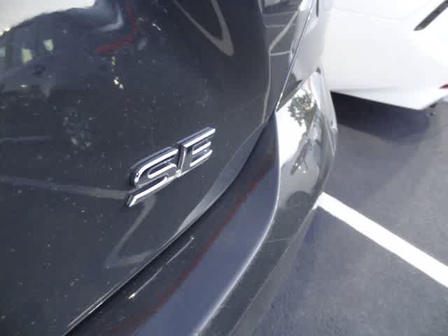 Used 2025 Toyota Camry SE FWD image 6