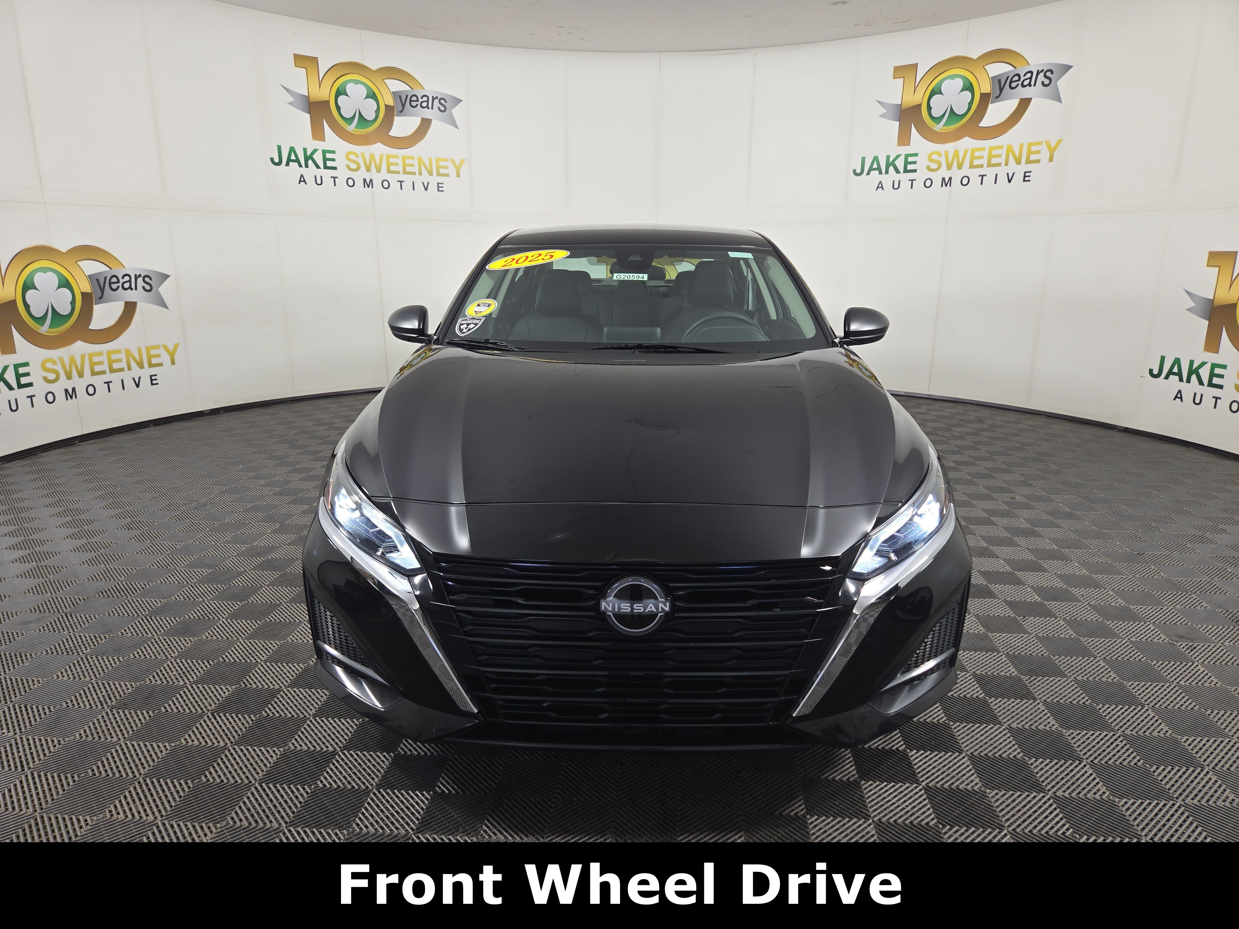 Used 2025 Nissan Altima 2.5 SV FWD image 2