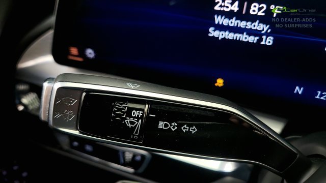 Used 2024 Cadillac Lyriq Sport RWD image 63