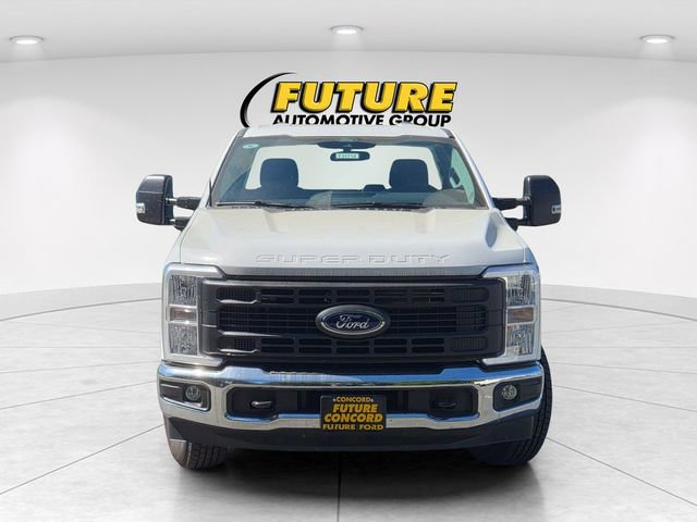 New 2026 Ford F250 XL w/ XL Chrome Package image 3