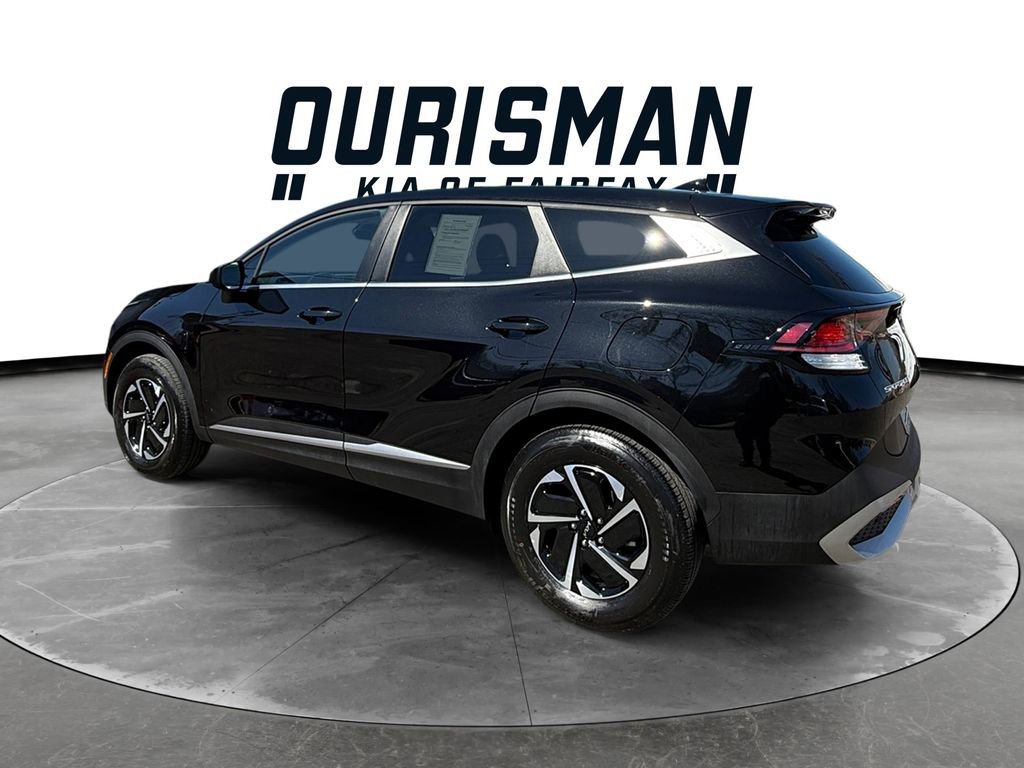 Used 2025 Kia Sportage LX image 4