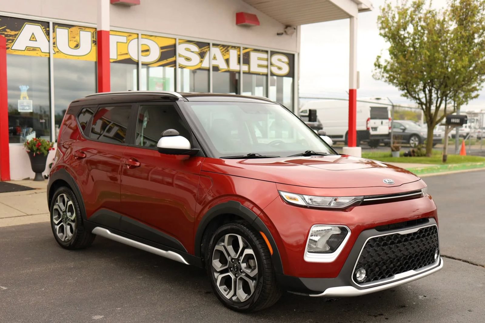 Used 2020 Kia Soul X-Line FWD image 3
