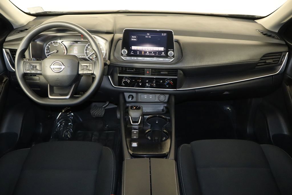 Used 2025 Nissan Rogue S image 14