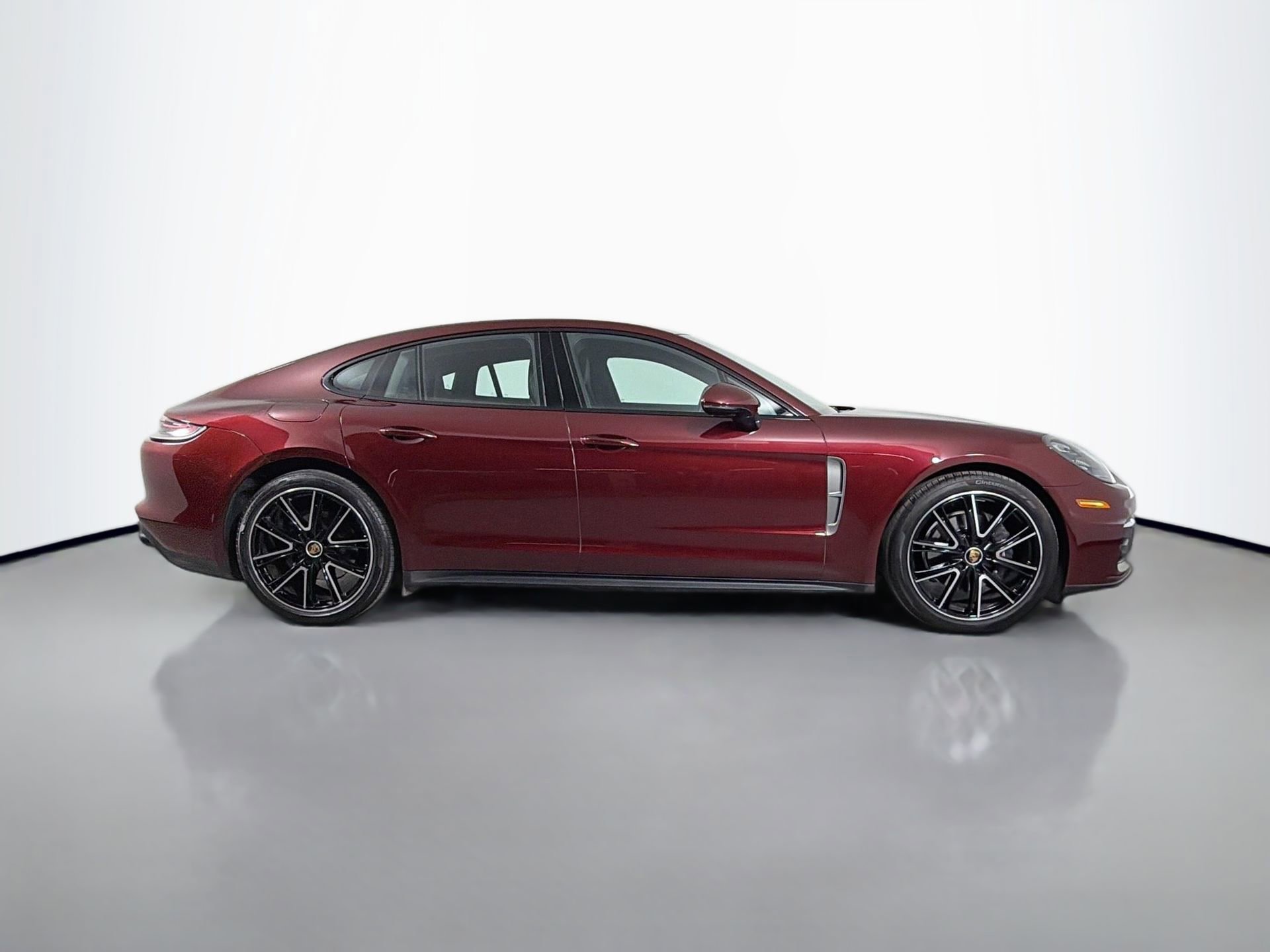 Certified 2023 Porsche Panamera 4 Platinum Edition w/ Assistance Package image 8