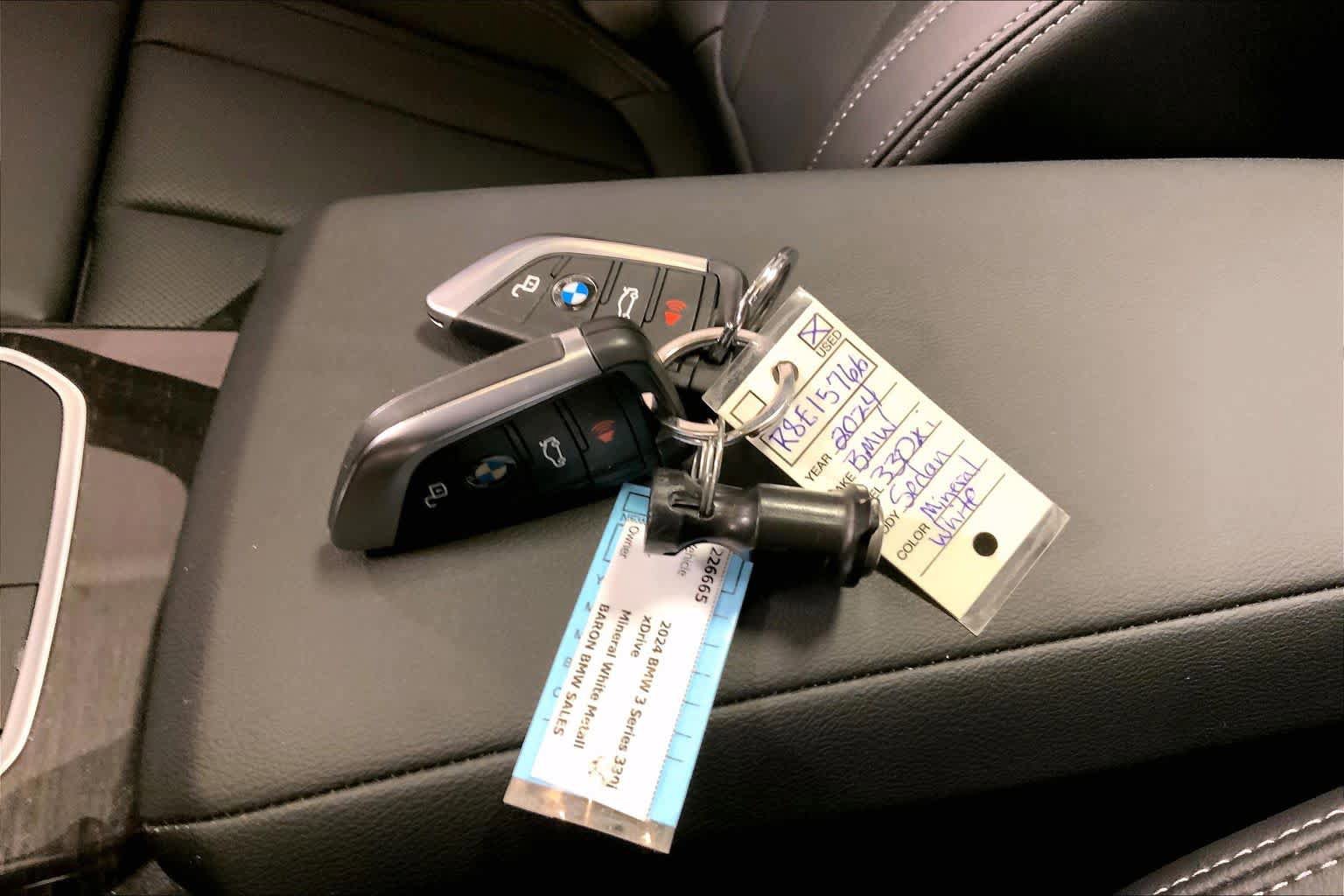 Used 2024 BMW 330i xDrive Sedan w/ Convenience Package AWD/4WD image 14