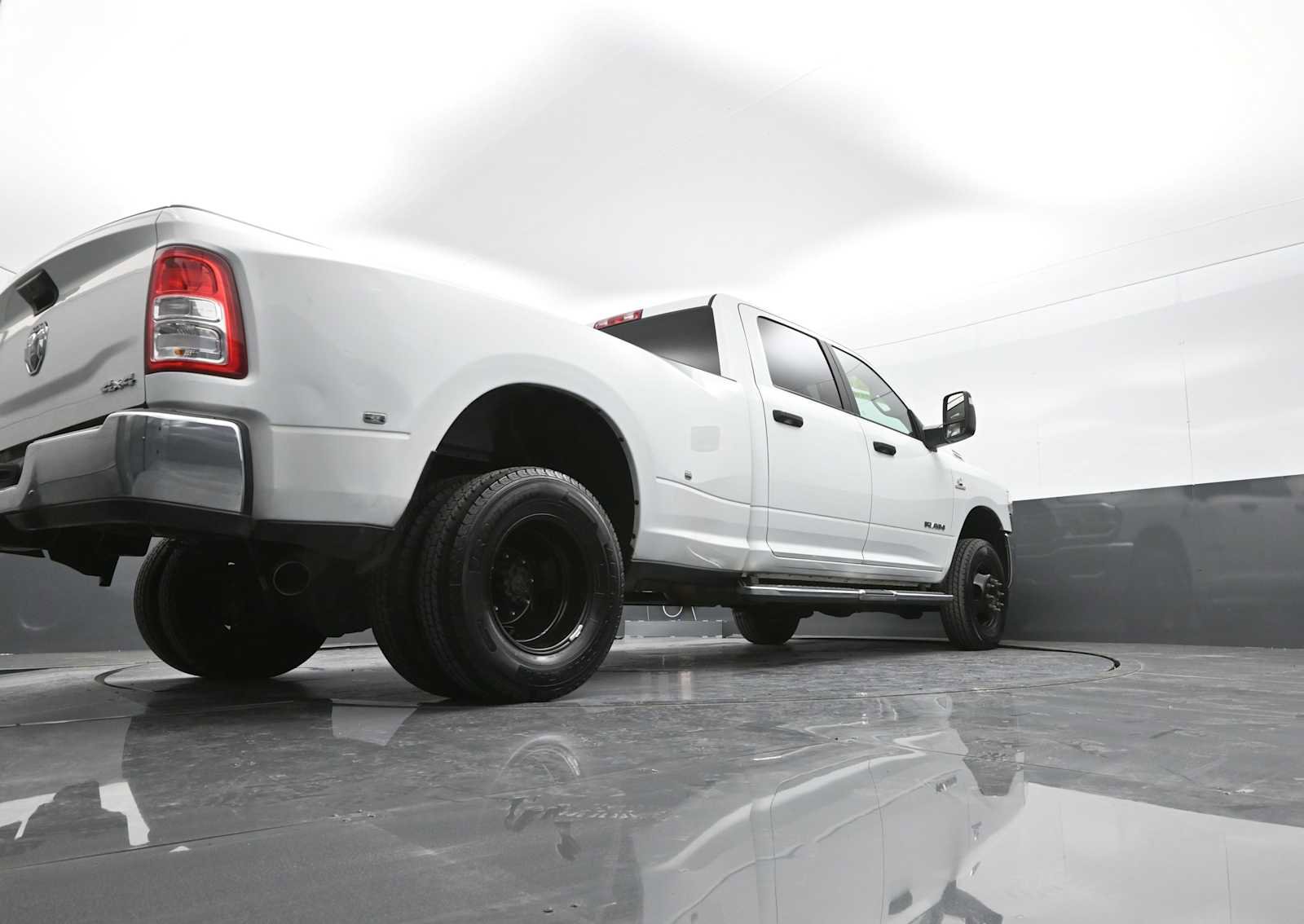 Used 2024 RAM 3500 Big Horn image 93