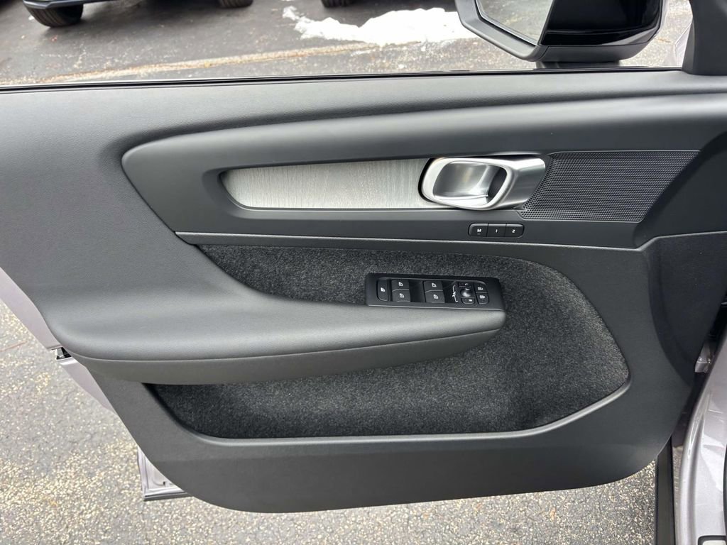 New 2026 Volvo XC40 B5 Plus w/ Protection Package Premier image 11
