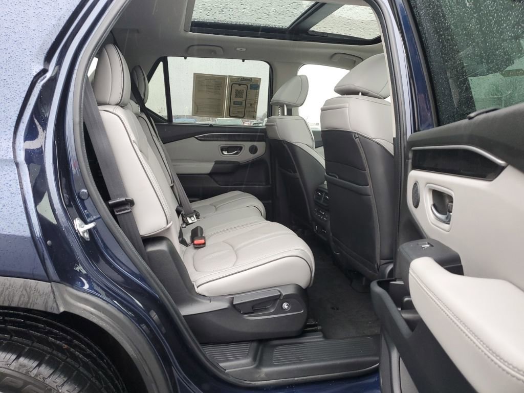 Certified 2024 Honda Pilot Elite image 41