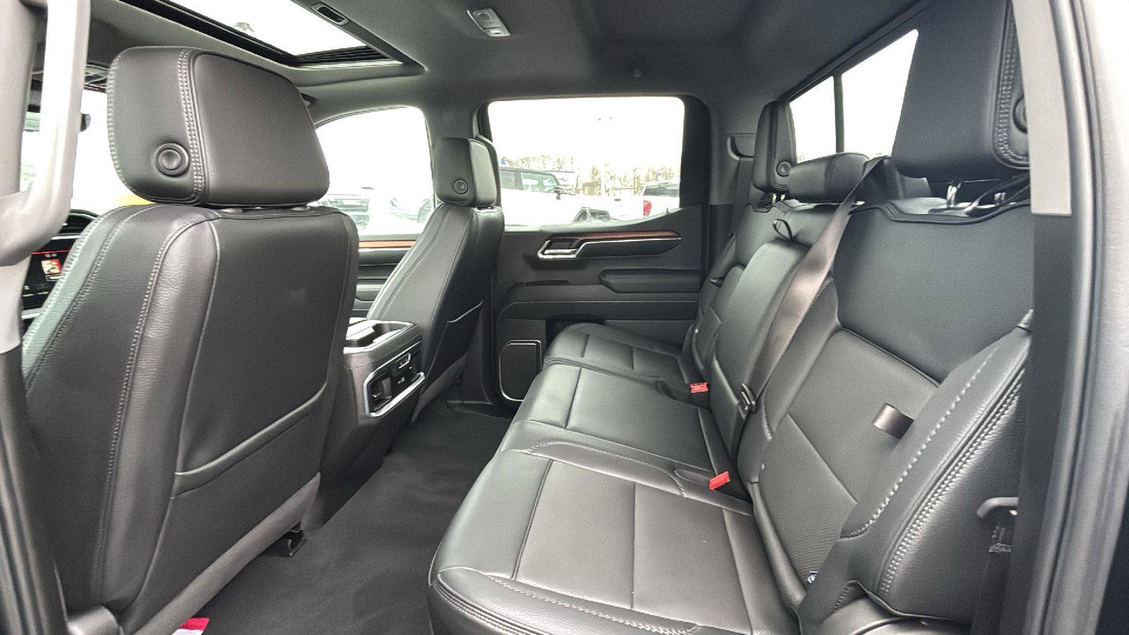 New 2025 GMC Sierra 1500 Denali w/ Denali Reserve Package image 28