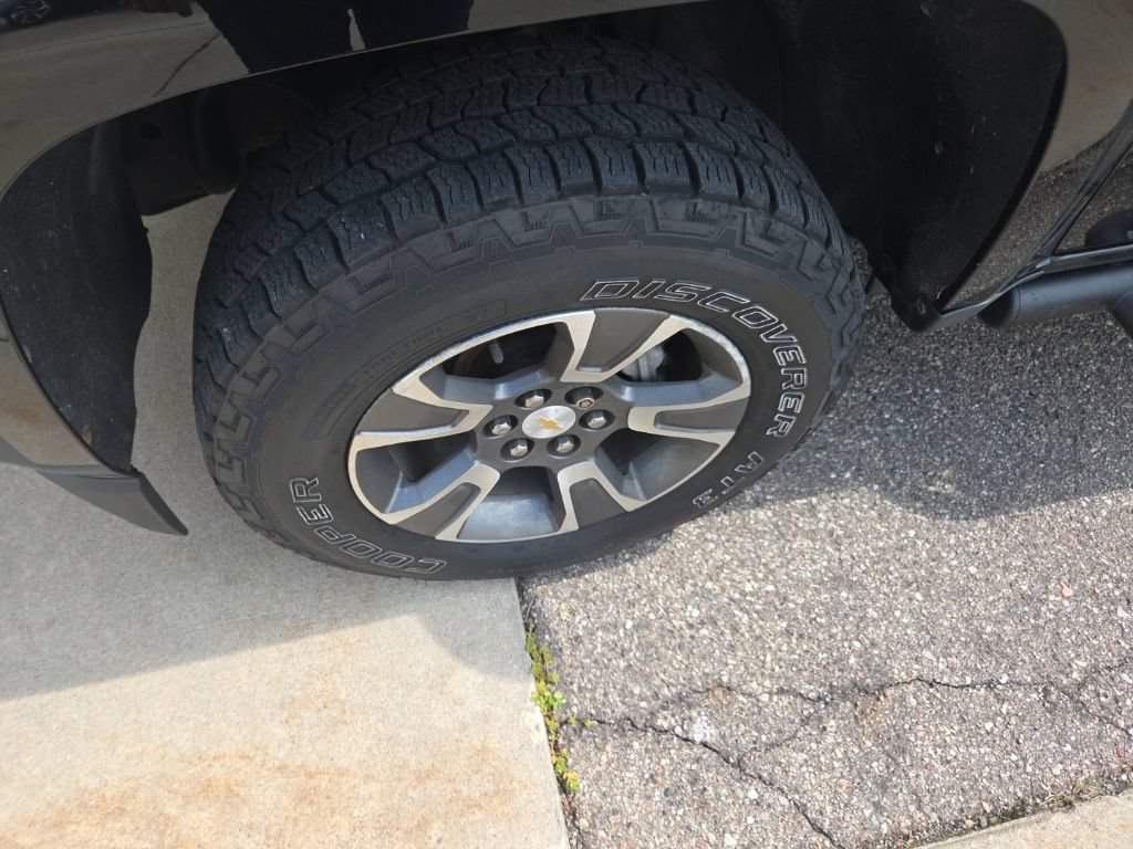 Used 2016 Chevrolet Colorado Z71 AWD/4WD image 11