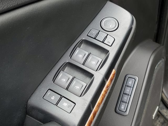 Used 2017 Chevrolet Suburban Premier AWD/4WD image 11